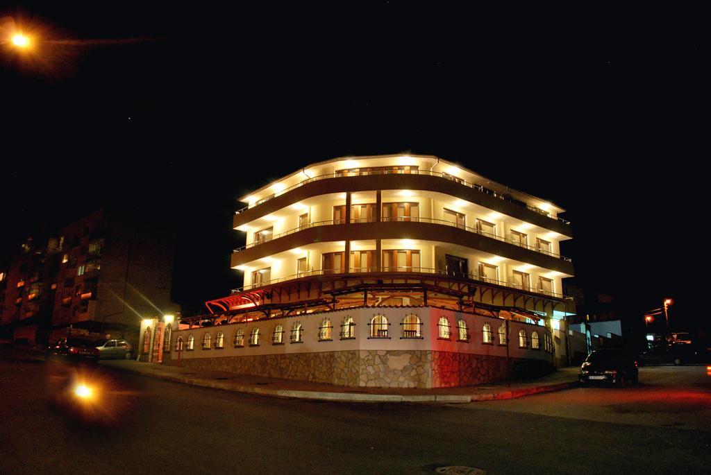 Family Hotel St. Constantine And Helena Ivaylovgrad Exterior photo