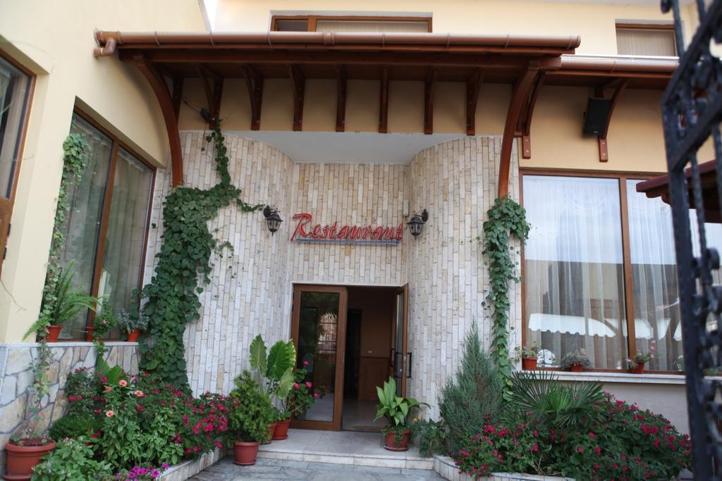 Family Hotel St. Constantine And Helena Ivaylovgrad Exterior photo